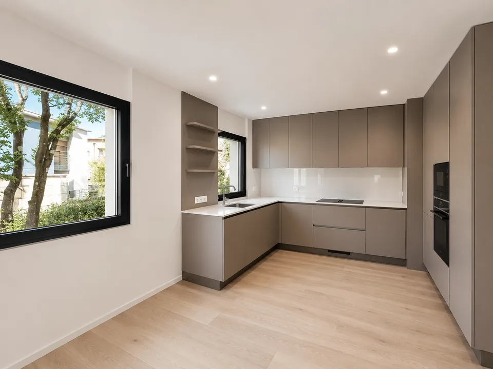 Appartement de 4,5 pièces avec jardin – photo 2 sur 13