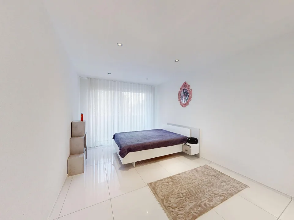 Villa di 7,5 locali con piscina e offerta di spazi generosi – foto 13 di 21