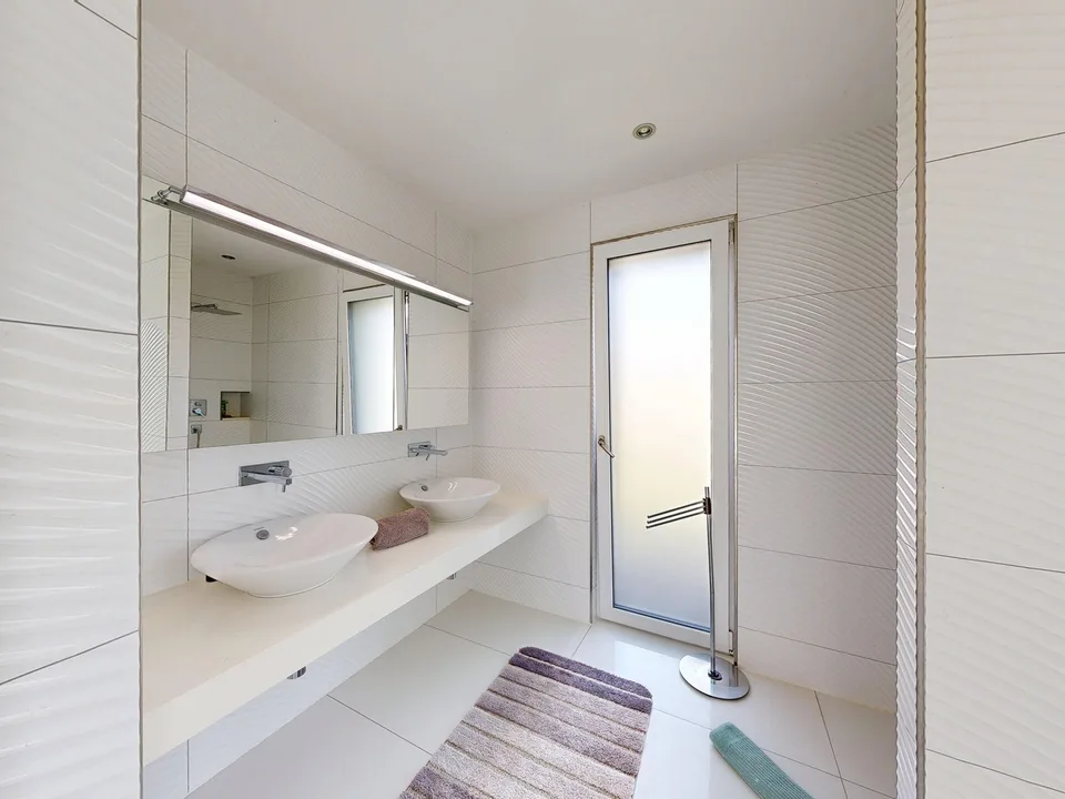 Villa di 7,5 locali con piscina e offerta di spazi generosi – foto 17 di 21