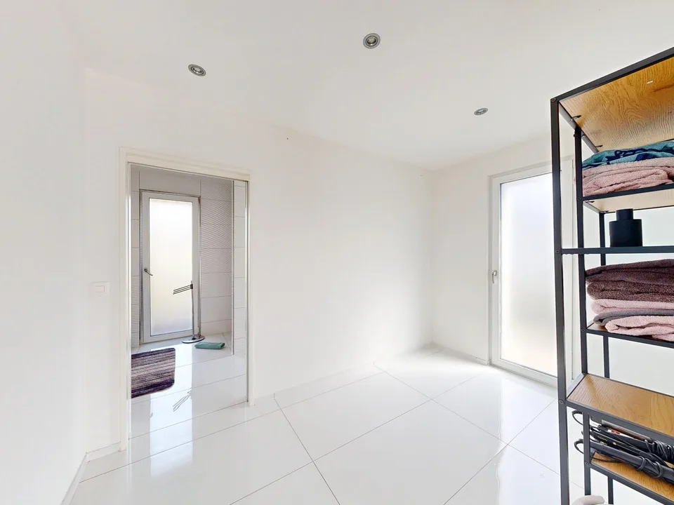 Villa di 7,5 locali con piscina e offerta di spazi generosi – foto 16 di 21