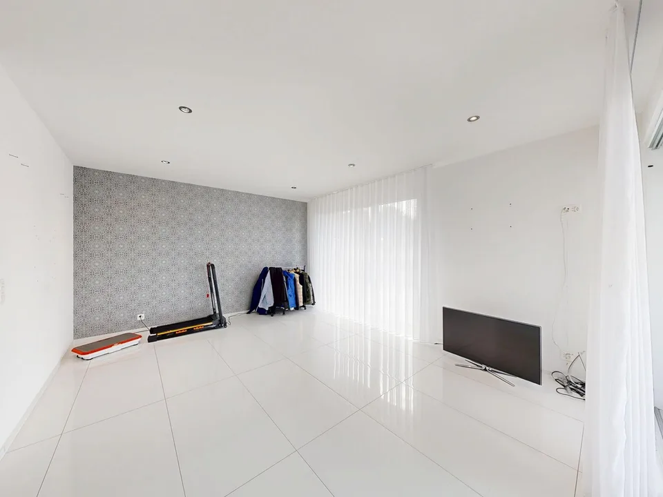 Villa di 7,5 locali con piscina e offerta di spazi generosi – foto 15 di 21