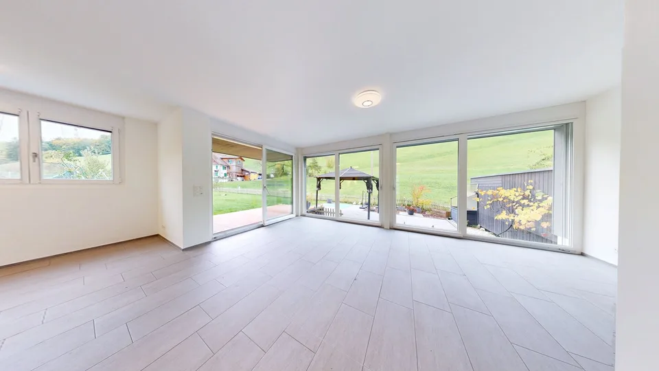 Maison mitoyenne de 4,5 pièces attrayante à Menzingen – disponible immédiatement – photo 3 sur 17