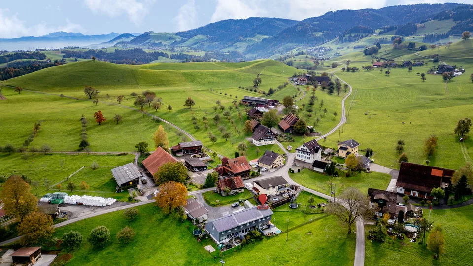 Maison mitoyenne de 4,5 pièces attrayante à Menzingen – disponible immédiatement – photo 13 sur 17