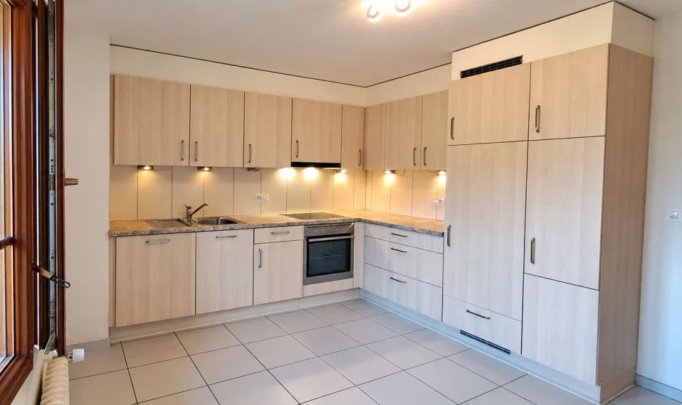 Zu Verkaufen - 4-Zimmer-Wohnung in Vex – Foto 2 von 11
