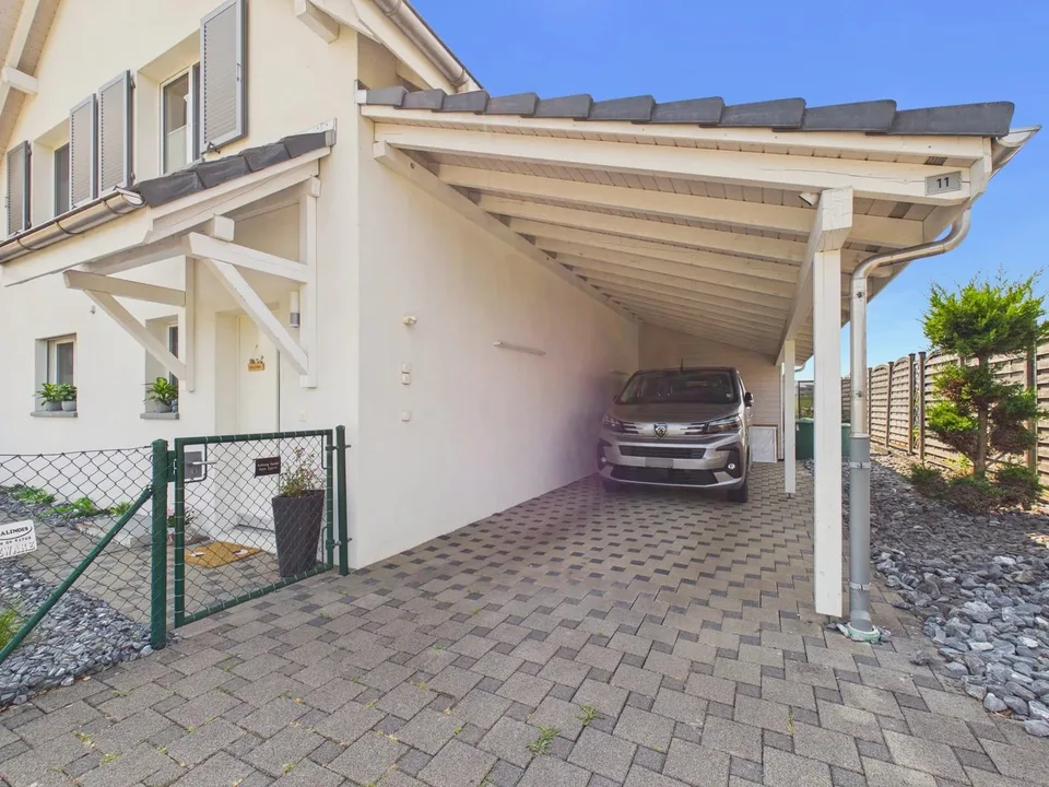 Modernes Einfamilienhaus mit Garten und schöner Weitsicht in Wolfwil – Foto 12 von 13