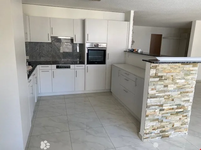 Appartement 4,5 pièces au 3e étage avec balcon dans le centre-ville – photo 3 sur 10