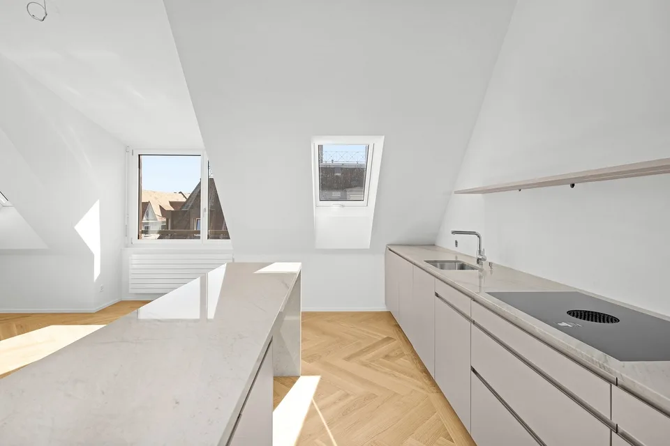 Appartement attique exclusif 4 ½ pièces avec galerie et terrasse – photo 2 sur 13