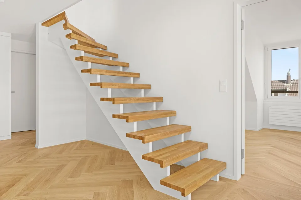 Appartement attique exclusif 4 ½ pièces avec galerie et terrasse – photo 7 sur 13