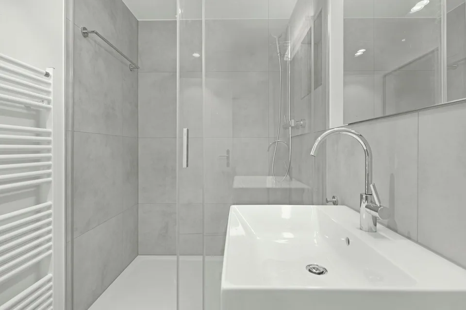 Appartement attique exclusif 4 ½ pièces avec galerie et terrasse – photo 9 sur 13