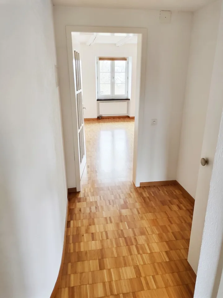Charmante 2-Zimmer-Wohnung mit Seesicht – Foto 4 von 8