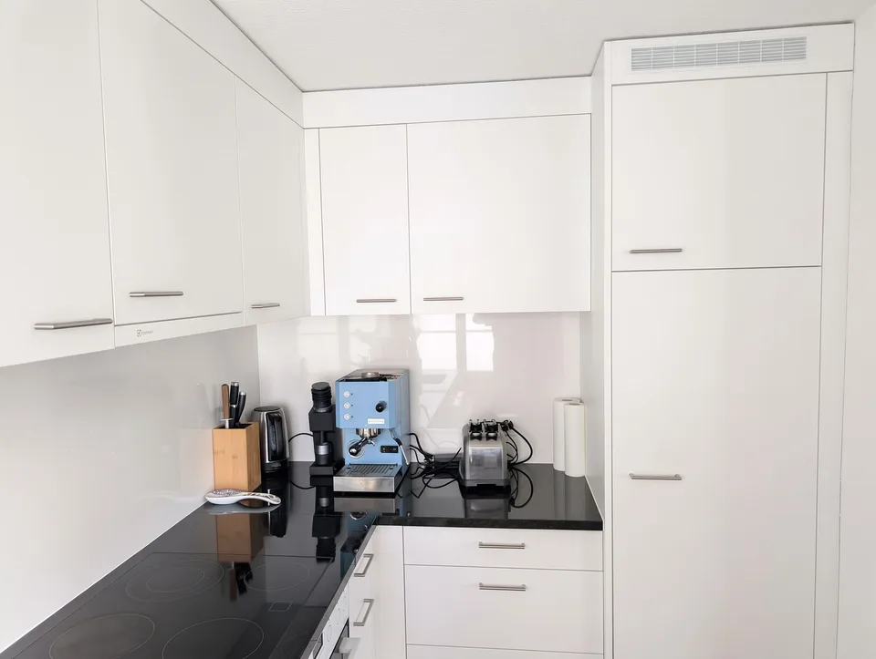 Charmante 2-Zimmer-Wohnung mit Seesicht – Foto 6 von 8