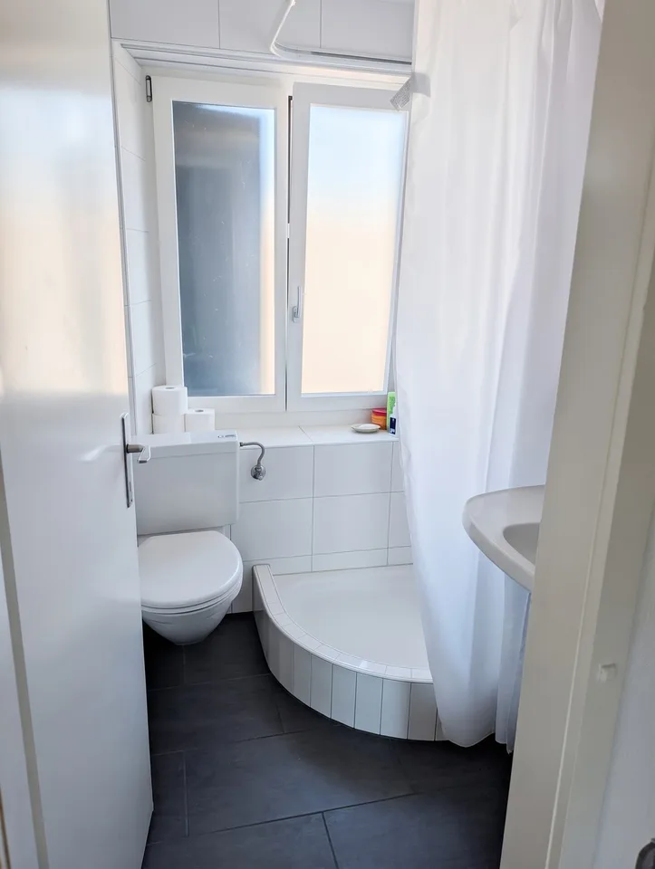 Charmante 2-Zimmer-Wohnung mit Seesicht – Foto 7 von 8