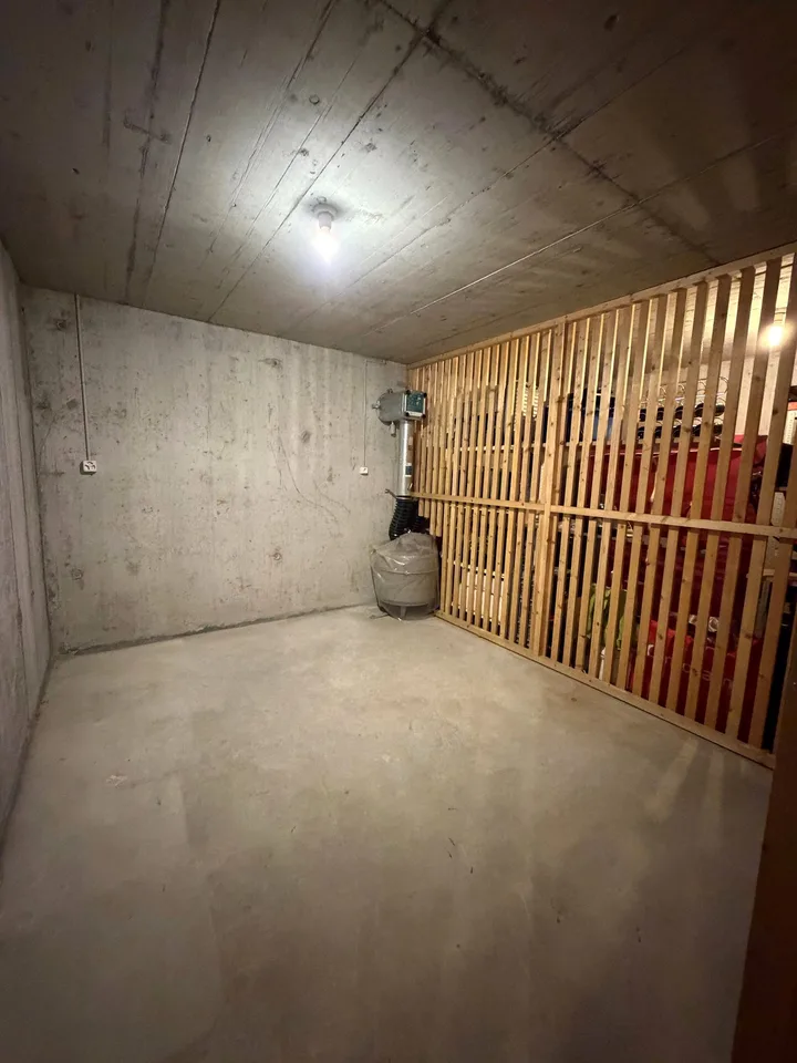 Appartement de 2,5 pièces lumineux et centralement situé directement à la gare de Brügg – photo 14 sur 17