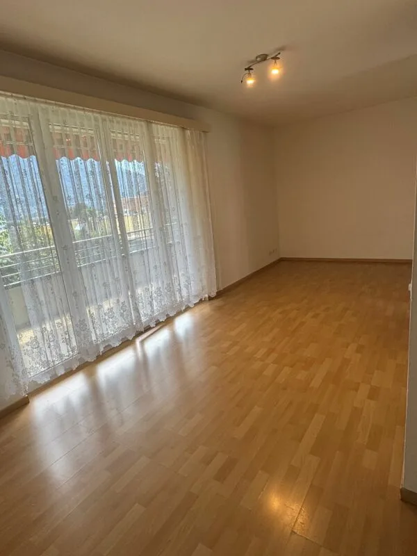 Appartement mit 1,5 Zimmern und Terrasse – Foto 3 von 9