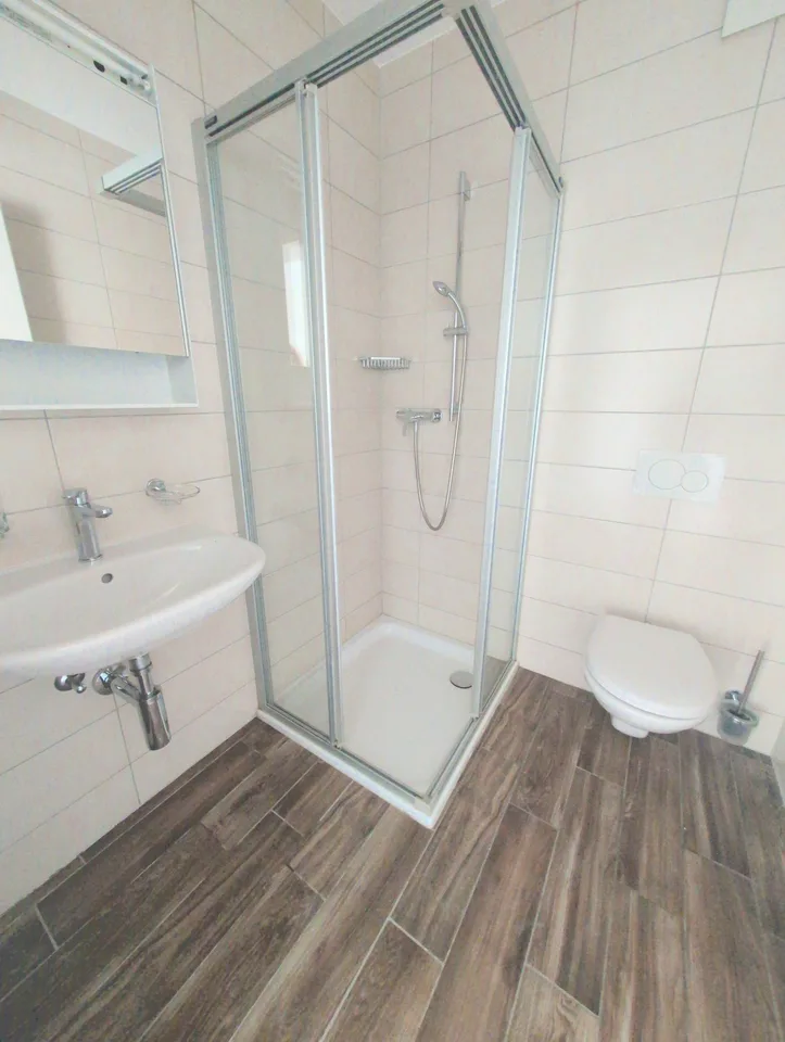 In affitto, in Rue du Bourg a Sierre, un piccolo studio di 14 m2! – foto 6 di 7