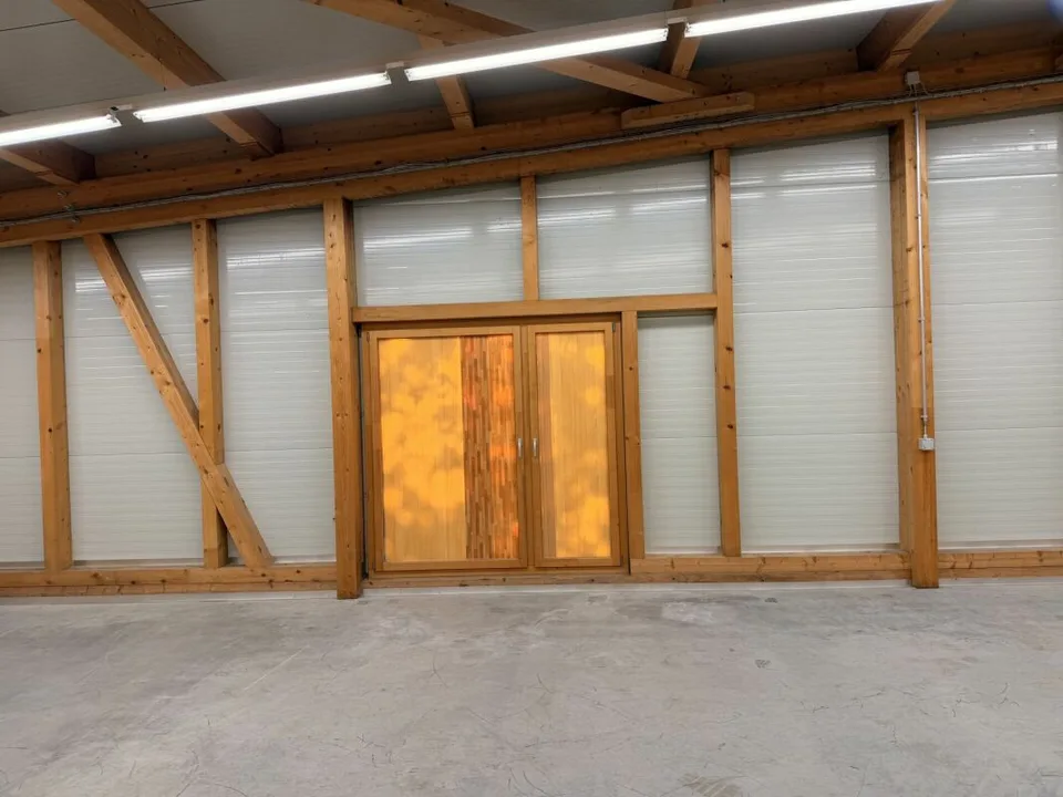 Capannone commerciale n. 03 con ca. 123m2 – foto 2 di 5