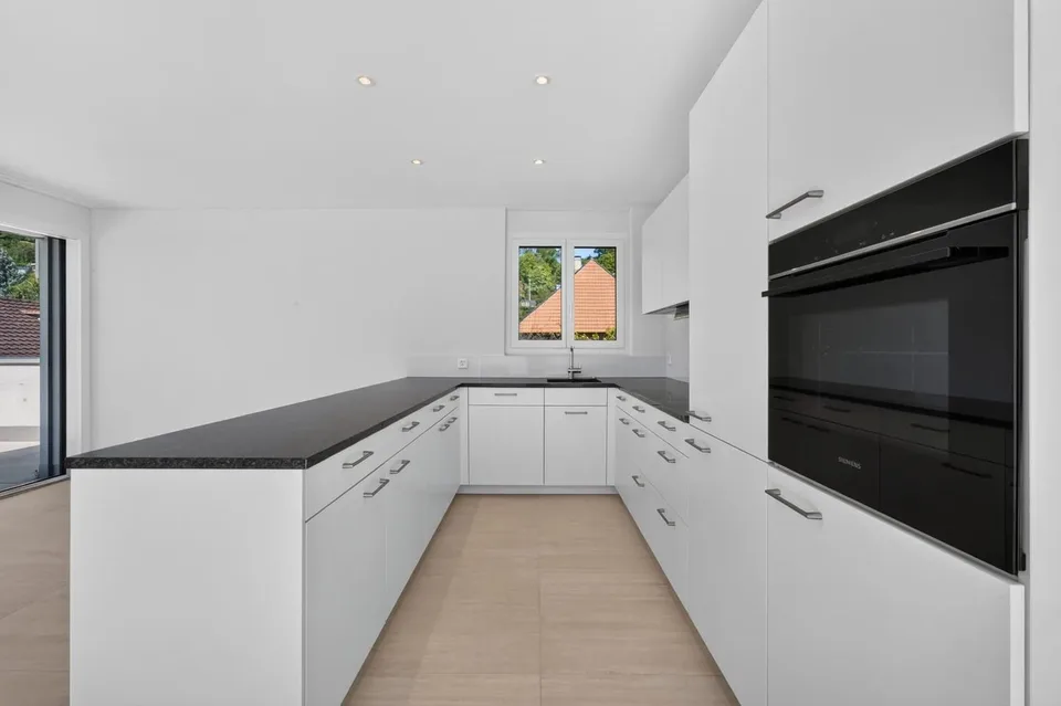 Appartamento Attico 4.5 stanze - Prima occupazione con ampia terrazza e accesso diretto all'ascensore – foto 5 di 13