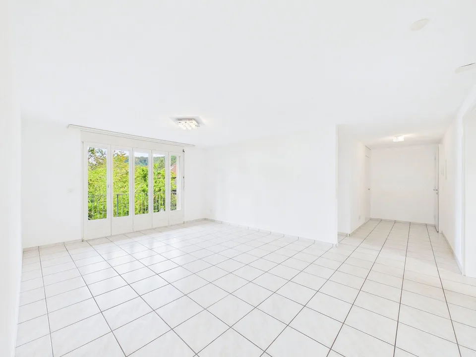 Appartement de 4,5 pièces bien entretenu à Hornussen – photo 4 sur 13