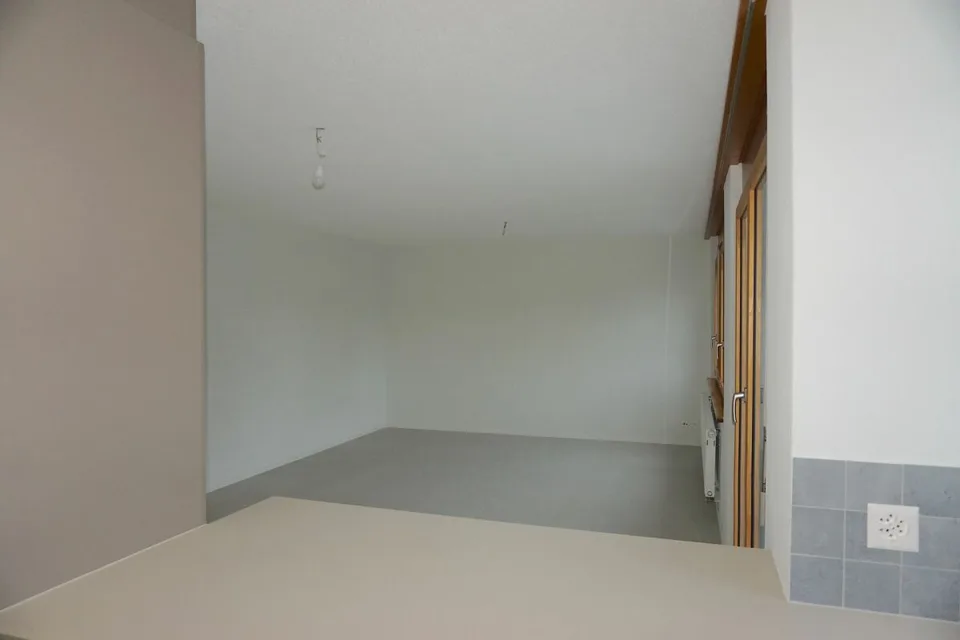 ARI-249 Magnifique appartement rénové de 4,5 pièces avec parking – photo 6 sur 17