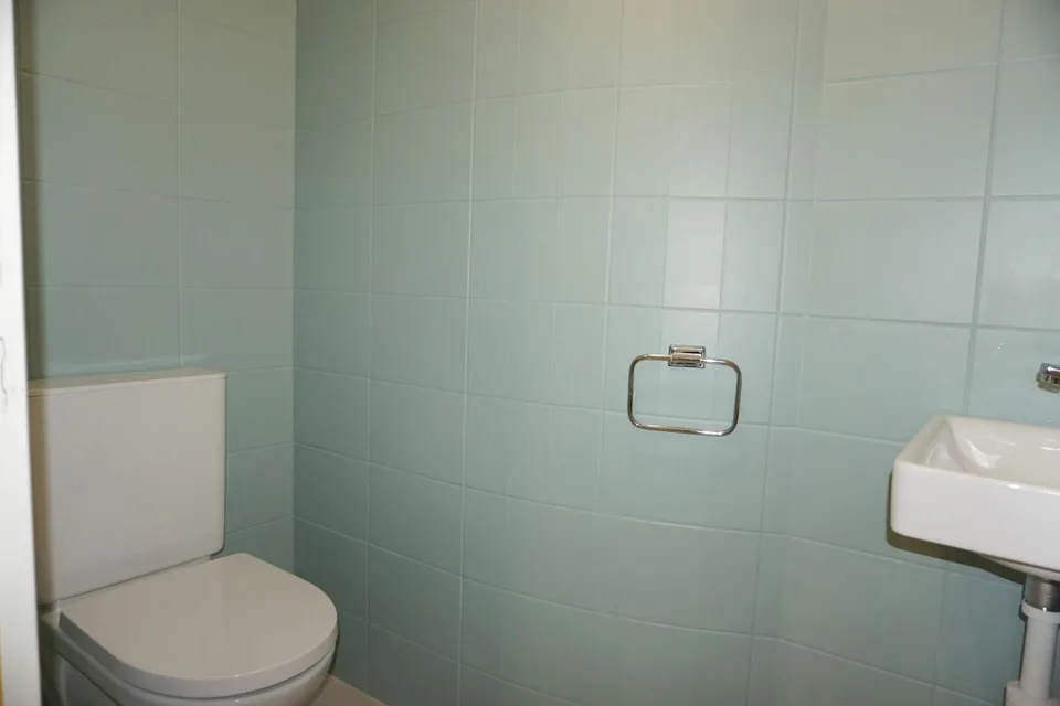 ARI-249 Magnifique appartement rénové de 4,5 pièces avec parking – photo 11 sur 17