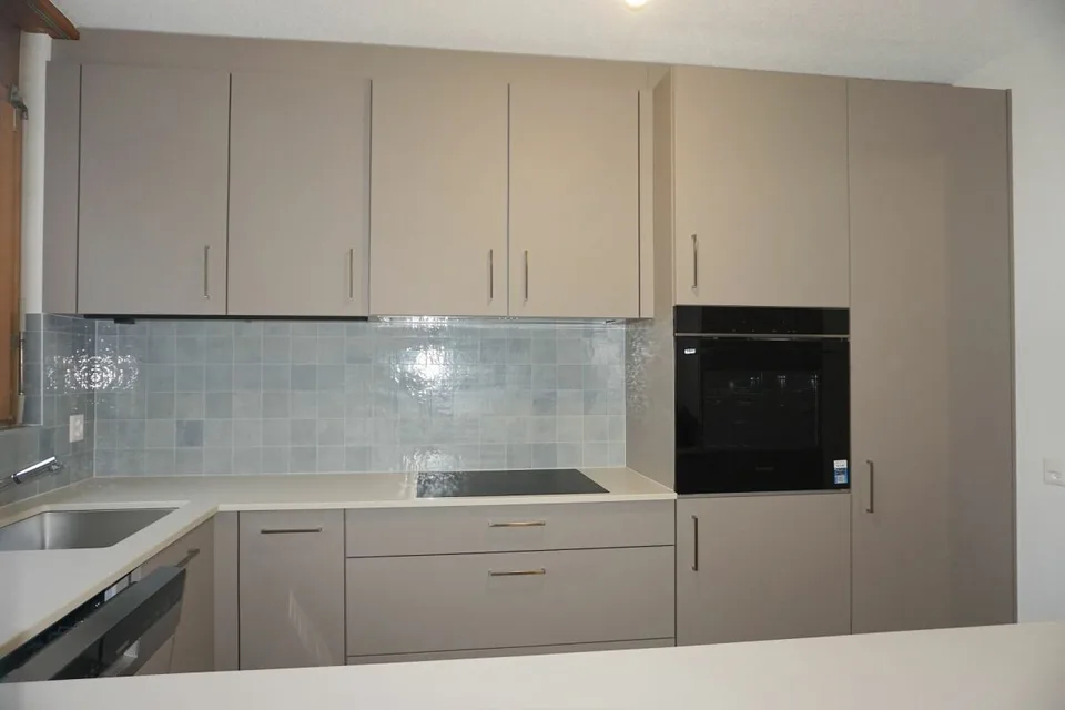 ARI-249 Magnifique appartement rénové de 4,5 pièces avec parking – photo 5 sur 17