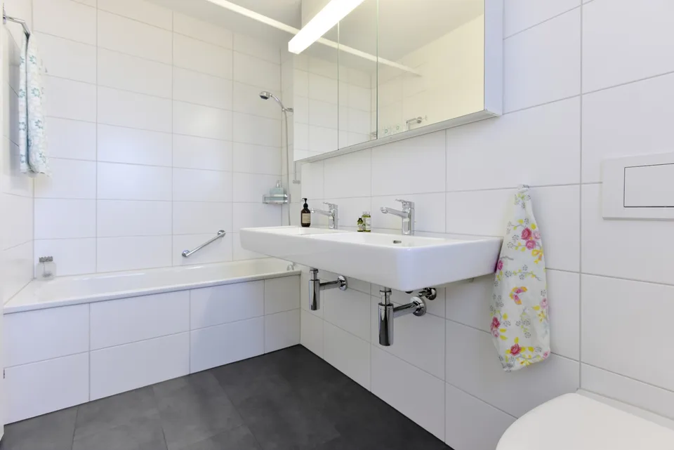 Appartement magnifique avec deux balcons – photo 5 sur 6