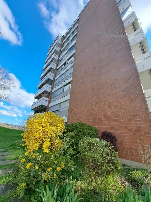Appartement charmant de 4,5 pièces avec balcon et belle vue à Therwil – photo 14 sur 16