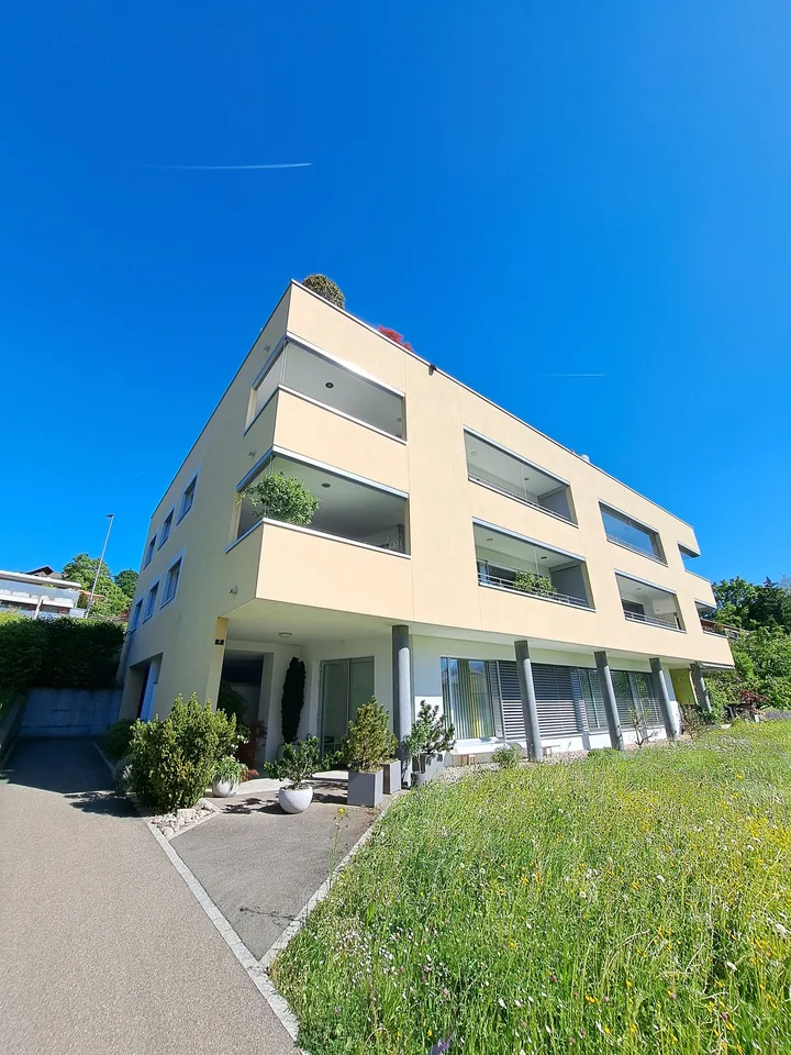 Lichtdurchflutete 4.5-Zimmer-Minergie-P-Wohnung in Dornach – Foto 15 von 17