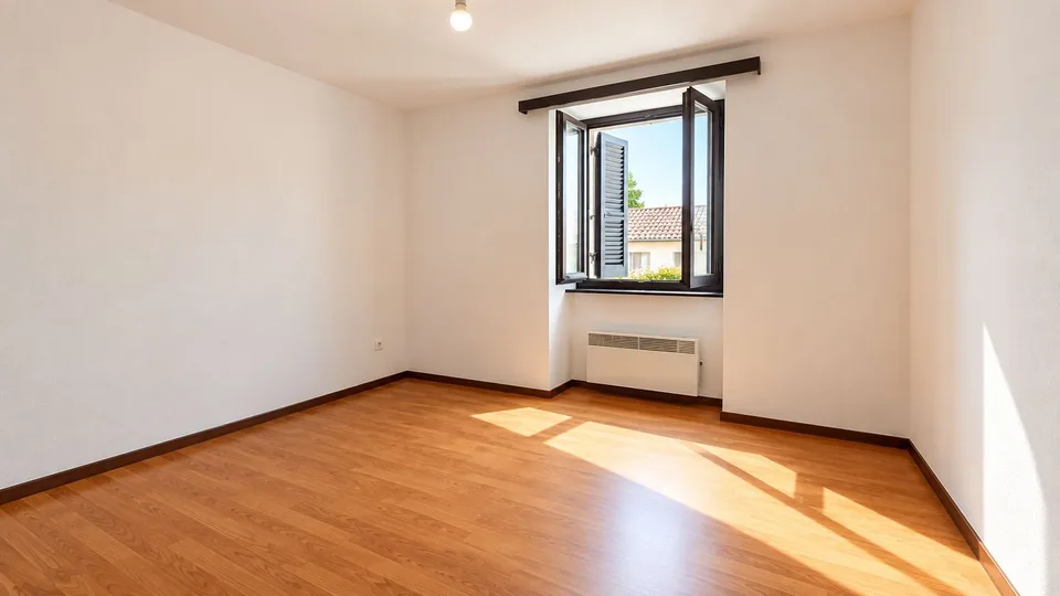 NOVAGGIO – Appartement 3.5 pièces avec balcon au cœur du village – photo 5 sur 6
