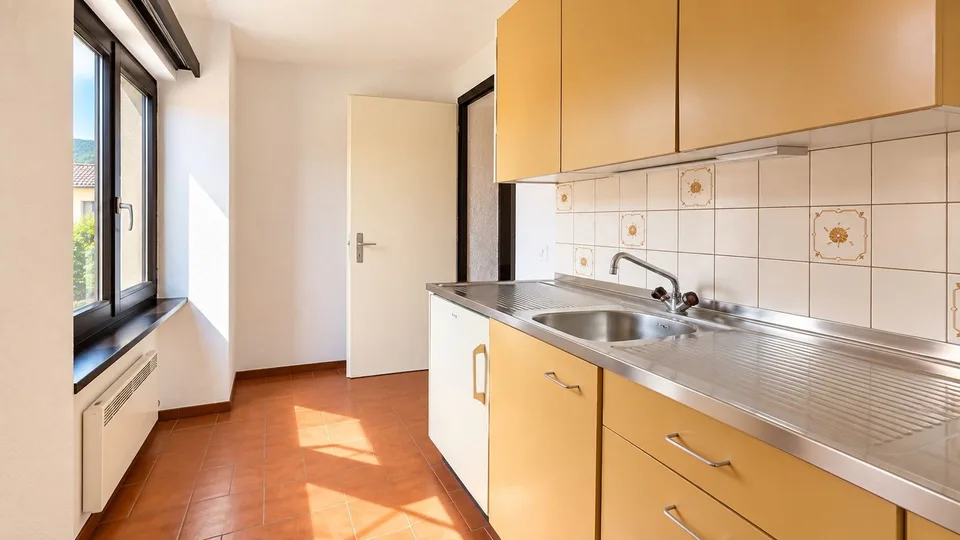 NOVAGGIO – Appartement 3.5 pièces avec balcon au cœur du village – photo 2 sur 6