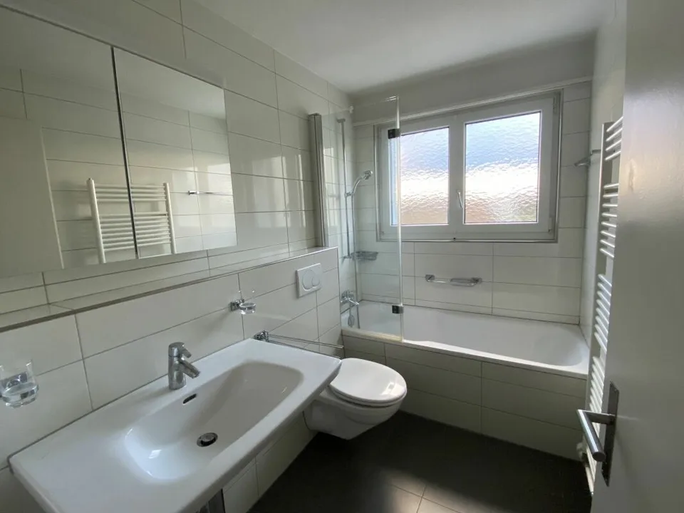 Ruhig gelegen, gut angebunden - 3-Zimmer-Wohnung mit Balkon – Foto 5 von 7