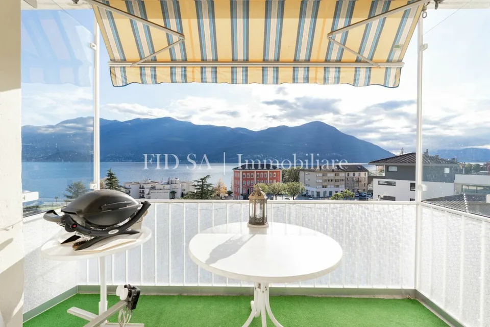BRISSAGO - Ampio appartamento in posizione centrale e soleggiata con vista aperta sul lago – photo 8 sur 8
