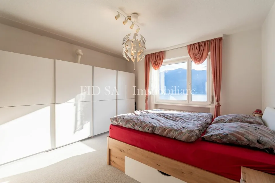 BRISSAGO - Ampio appartamento in posizione centrale e soleggiata con vista aperta sul lago – photo 6 sur 8