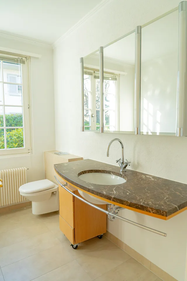 Geräumige 4.5-Zimmer-Terrassenwohnung in Muri bei Bern – ab sofort verfügbar – Foto 11 von 14