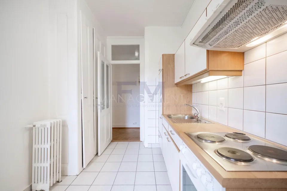 Cluse/Hôpital - Rue Barthélémy-Menn - 5 pièces au 4ème étage, env. 100m2 – photo 11 sur 13