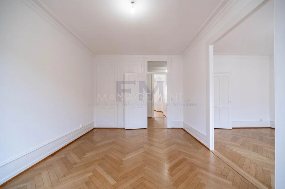 Cluse/Hôpital - Rue Barthélémy-Menn - 5 pièces au 4ème étage, env. 100m2 – photo 5 sur 13