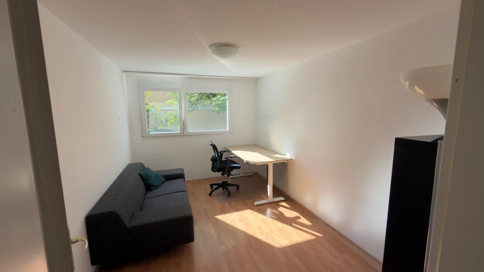 3½ ZI-WOHNUNG IN ZÜRICH - KREIS 11 SEEBACH, MÖBLIERT, TEMPORÄR – foto 4 di 9