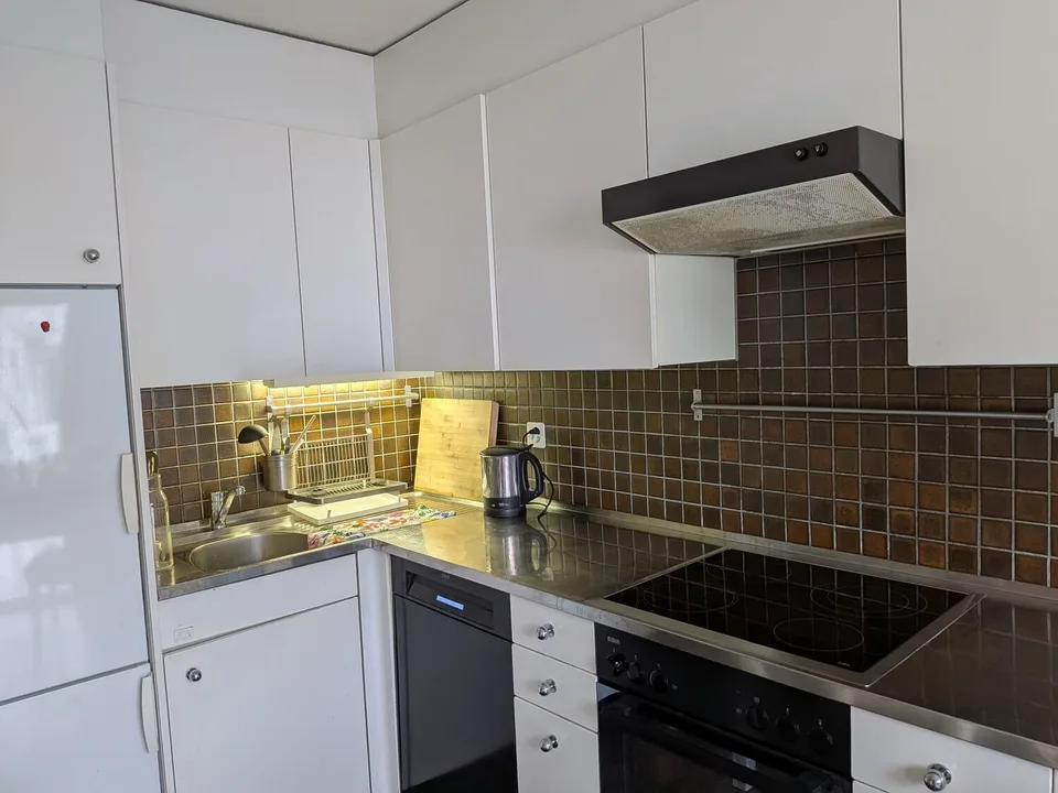 2½ ZI-WOHNUNG IN ZÜRICH - KREIS 11 OERLIKON, MÖBLIERT, TEMPORÄR – foto 5 di 7