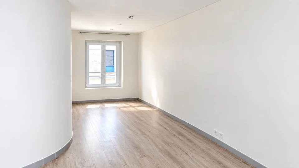 Appartamento mansardato di 2,5 locali con terrazza sul tetto a Zurigo 8004 – foto 8 di 13