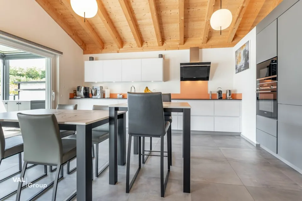 Superbes Dachgeschoss 3.5 Zimmer in Fully - Charme, Licht und Lebensqualität – Foto 2 von 16