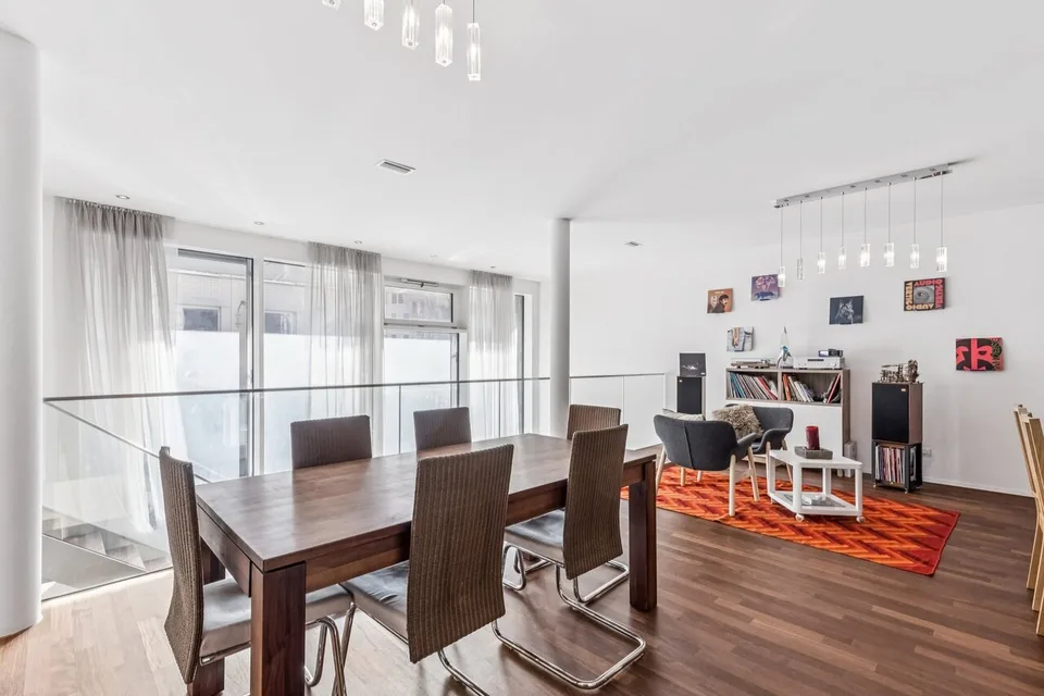 Maisonette-Wohnung mit grosszügigem Wohnatelier – foto 3 di 4