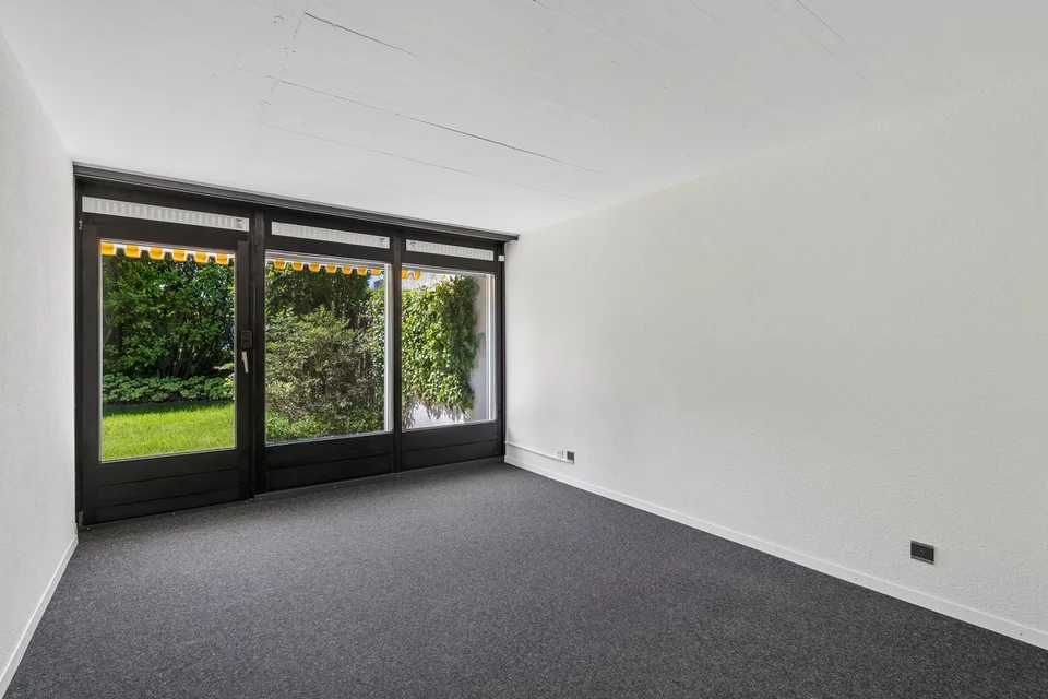 Dreamy single-family house in Kempraten with lake view – photo 9 of 13