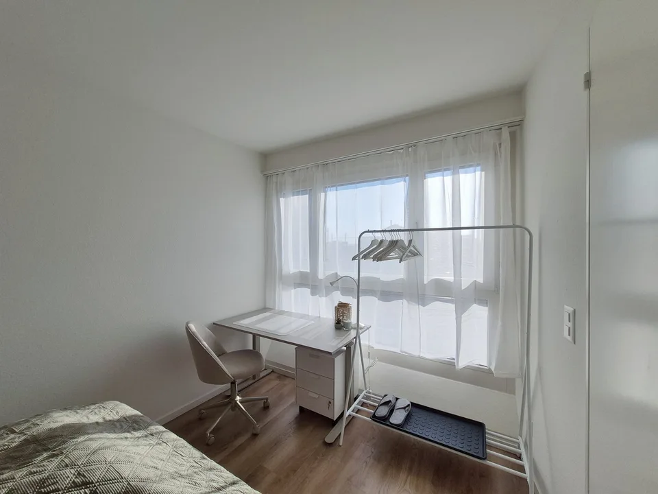Exklusive möblierte 2.5 Zimmer Stadtwohnung nahe Bahnhof Zug – Foto 9 von 9