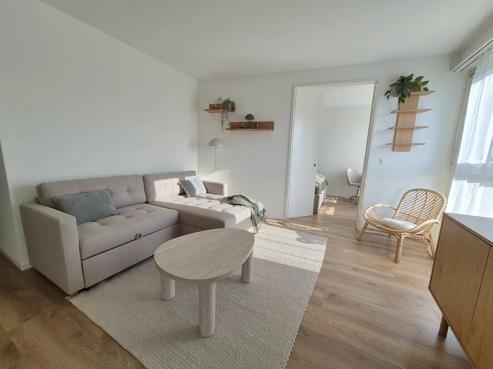 Exklusive möblierte 2.5 Zimmer Stadtwohnung nahe Bahnhof Zug – Foto 8 von 9