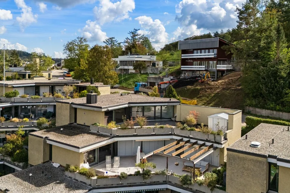 Grosszügige 2½-Zimmer-Terrassenwohnung mit Weitsicht – Foto 26 von 27