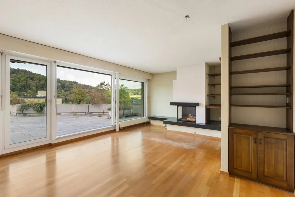 Grosszügige 2½-Zimmer-Terrassenwohnung mit Weitsicht – Foto 8 von 27