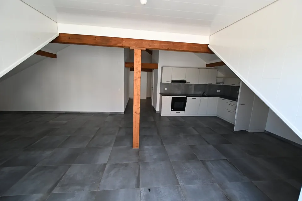 Helles Dachgeschosswohnung mit Panoramaterrasse in Les Ponts-de-Martel – Foto 5 von 12