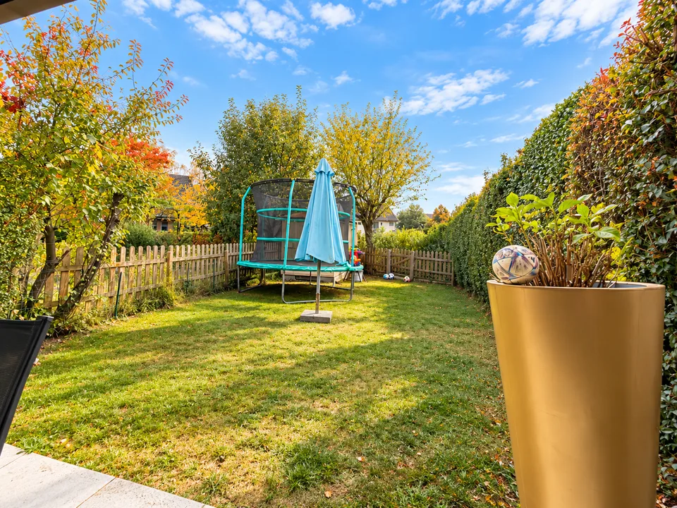 Votre nouvelle maison à Kloten, vie spacieuse et idylle de jardin – photo 16 sur 18