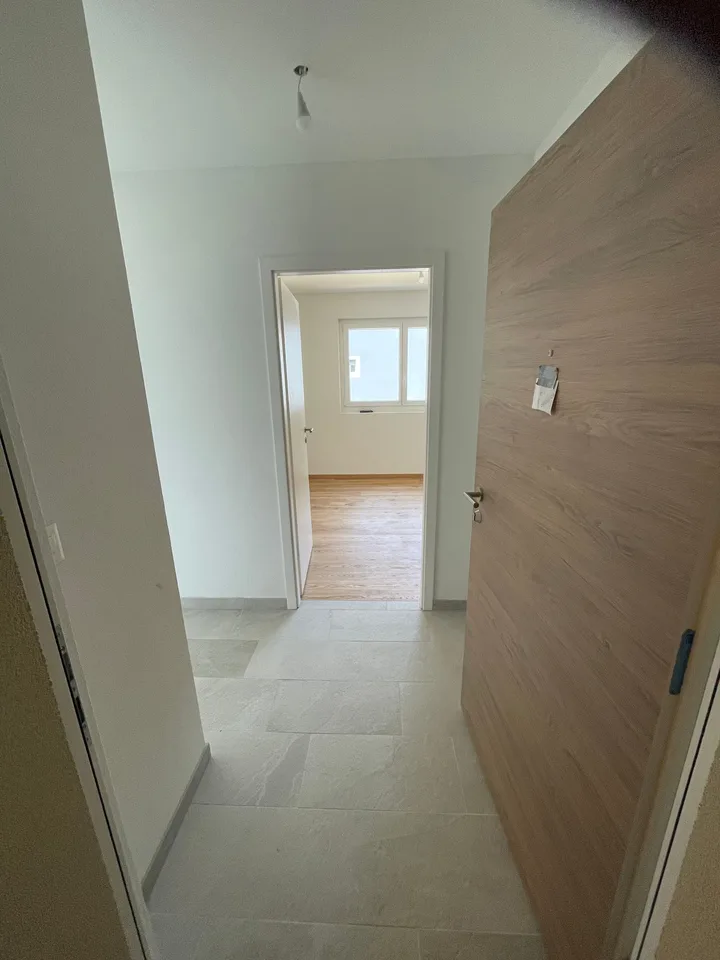 SUPERBES 2.5 Zi. NEU MIT BALKON - INKL. NEBENKOSTEN - IDEALE LAGE IN ARDON MIT INNEREM PARKPLATZ – Foto 11 von 13