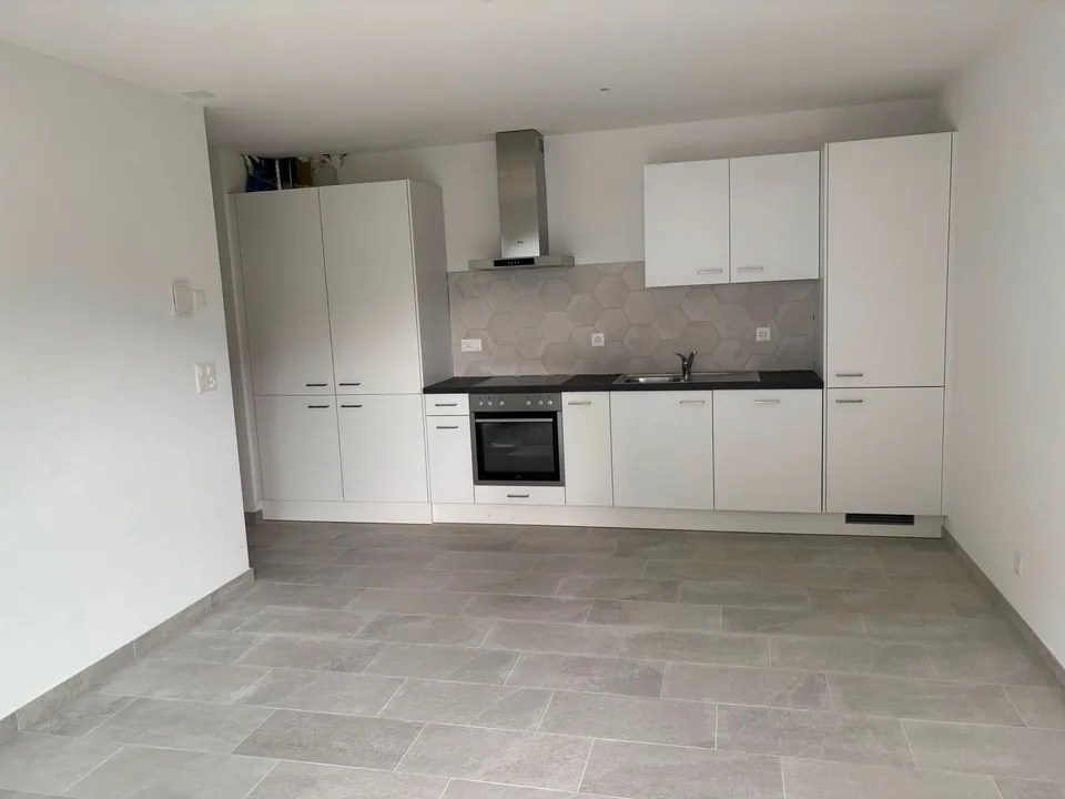 SUPERBES 2.5 Zi. NEU MIT BALKON - INKL. NEBENKOSTEN - IDEALE LAGE IN ARDON MIT INNEREM PARKPLATZ – Foto 6 von 13